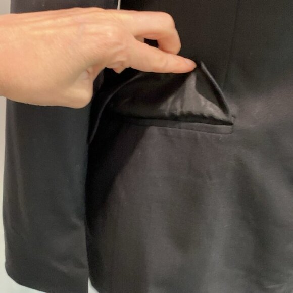 Holt Renfrew Black Wool Classic Blazer - Picture 7 of 15